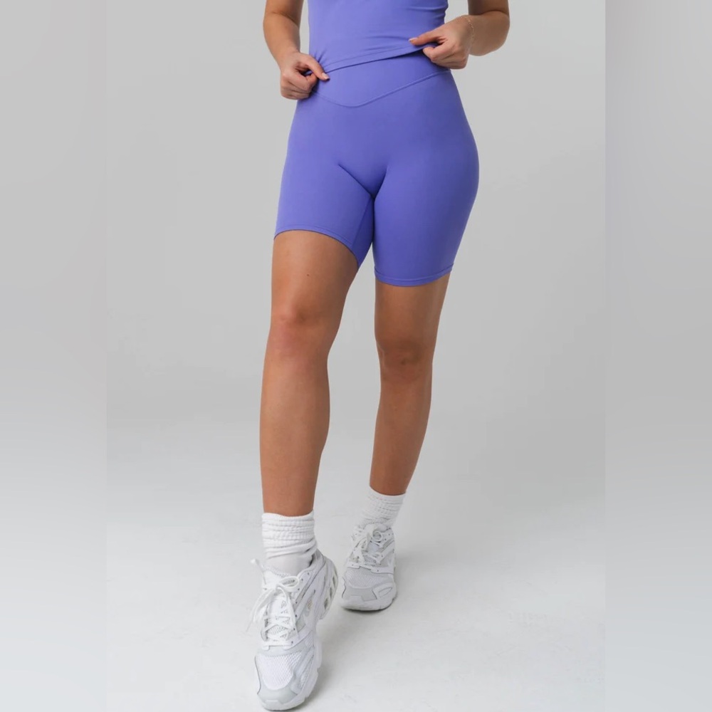 Vitality Cloud Biker Short - Blueberry